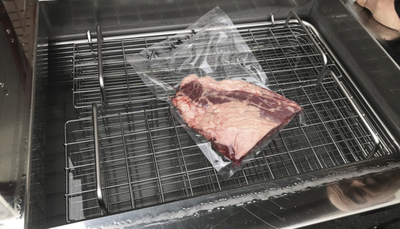 ブロック牛肉の液体急速凍結テスト＠大阪